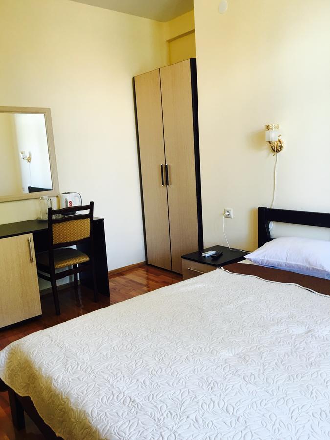 Киараз Старт Hotel Pizunda Bagian luar foto