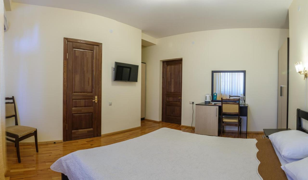 Киараз Старт Hotel Pizunda Bagian luar foto