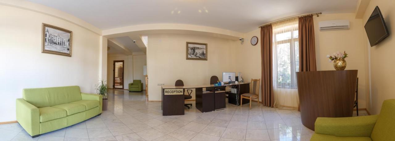 Киараз Старт Hotel Pizunda Bagian luar foto