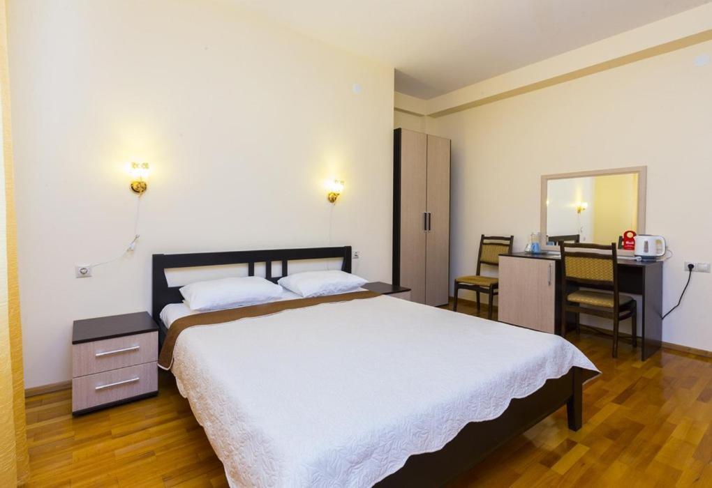Киараз Старт Hotel Pizunda Bagian luar foto